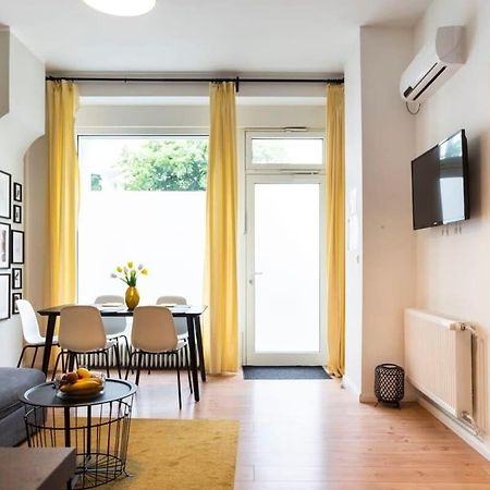 Kudamm Plus Ac Plus Selfcheckin Plus Free Street Parking Berlin Bagian luar foto