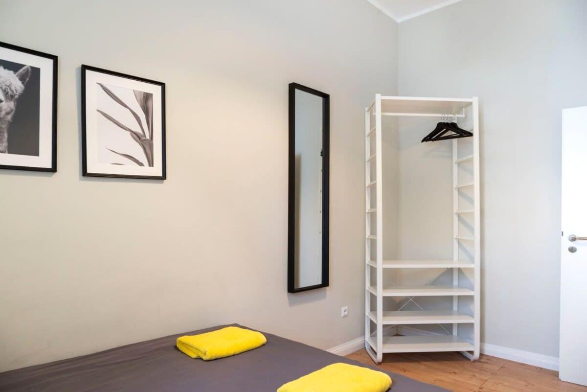 Kudamm Plus Ac Plus Selfcheckin Plus Free Street Parking Berlin Bagian luar foto