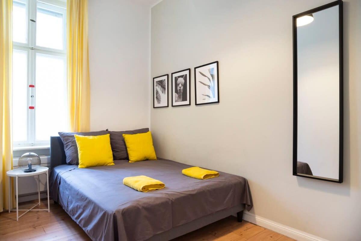 Kudamm Plus Ac Plus Selfcheckin Plus Free Street Parking Berlin Bagian luar foto