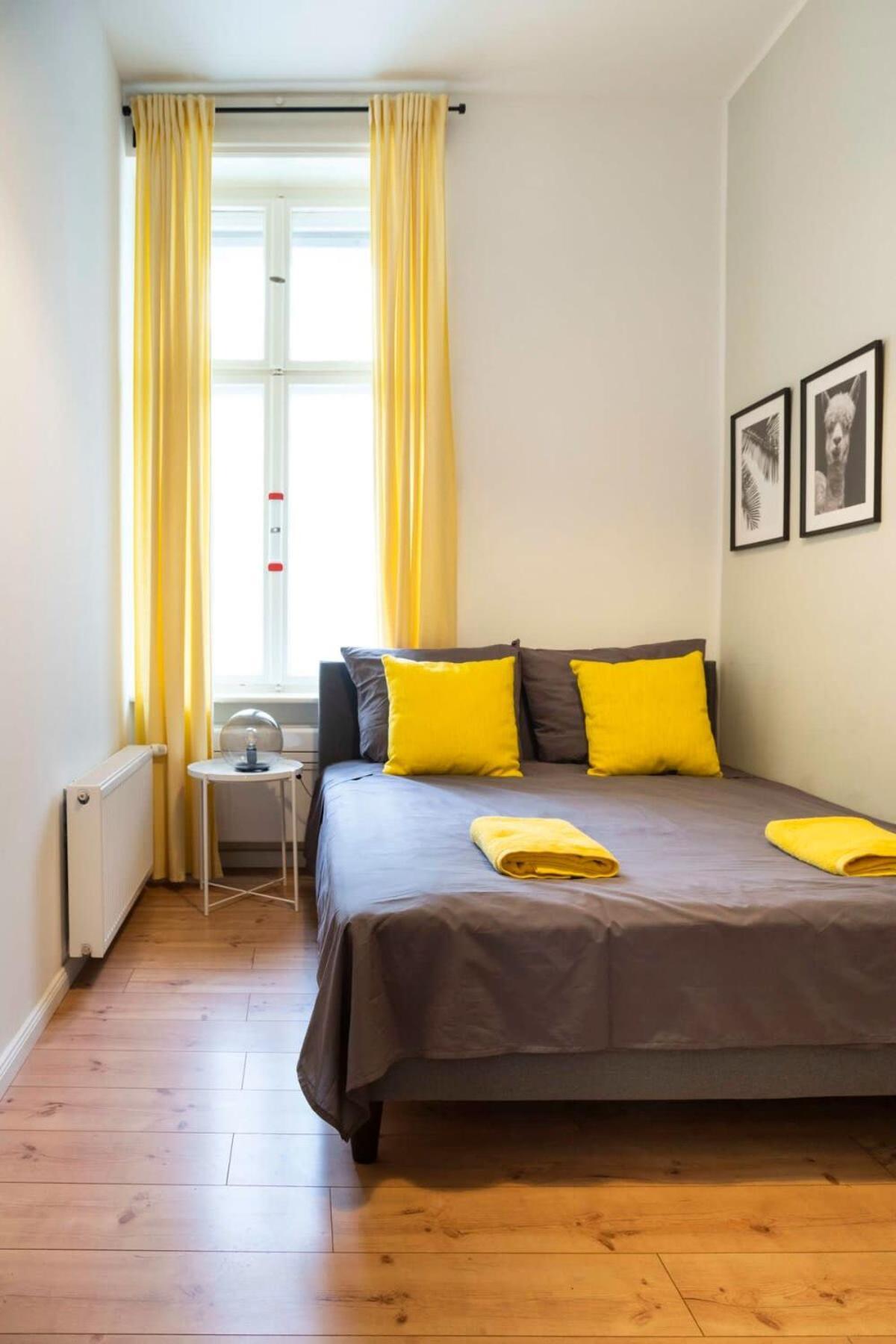 Kudamm Plus Ac Plus Selfcheckin Plus Free Street Parking Berlin Bagian luar foto
